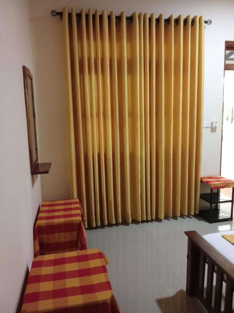Hotel Udesh Guest Polonnaruwa Pokoj fotografie