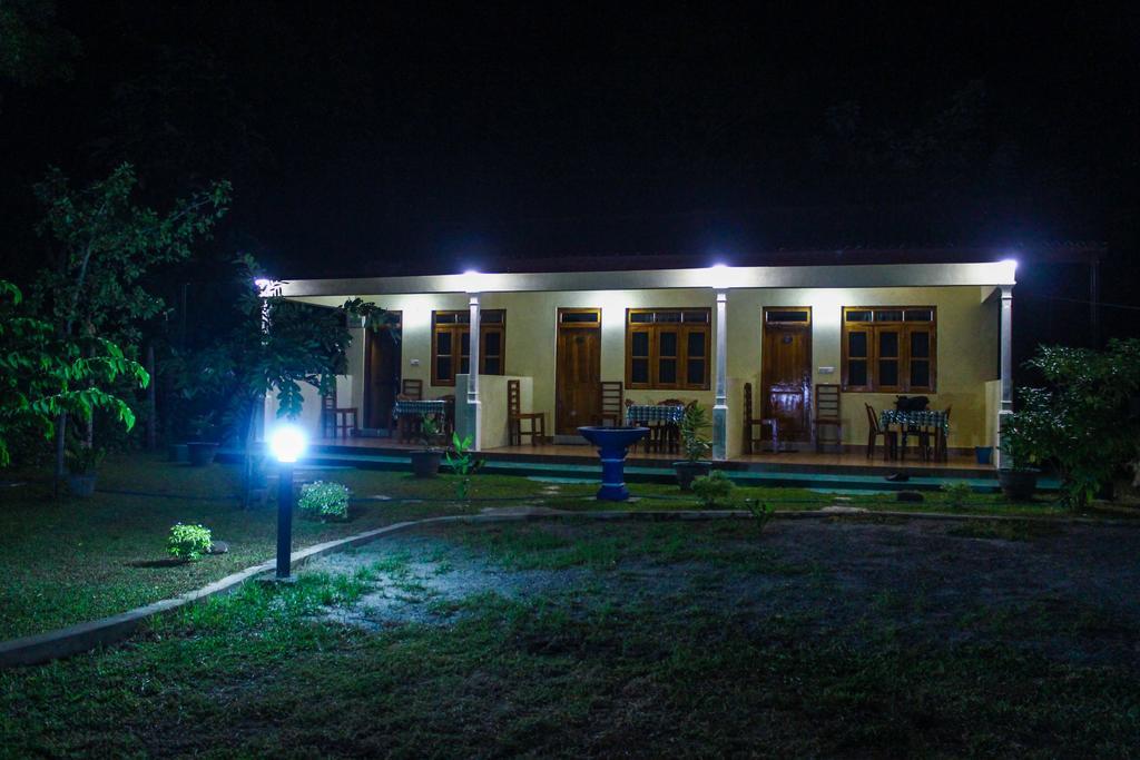 Hotel Udesh Guest Polonnaruwa Exteriér fotografie