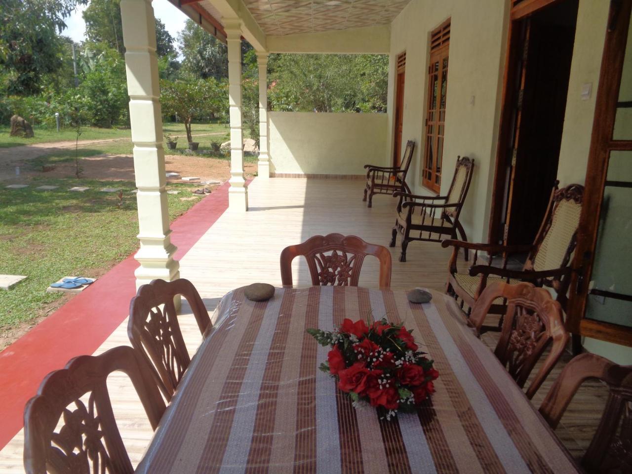 Hotel Udesh Guest Polonnaruwa Exteriér fotografie